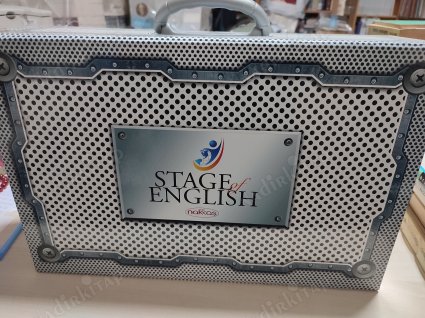 STAGE of ENGLISH .. İngilizce Eğitim Seti  Öğretmen SET ... Sert Karton Çantasında .. (2012) kapağı