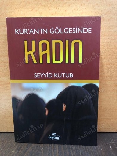 Kur'an'ın Gölgesinde Kadın kapağı