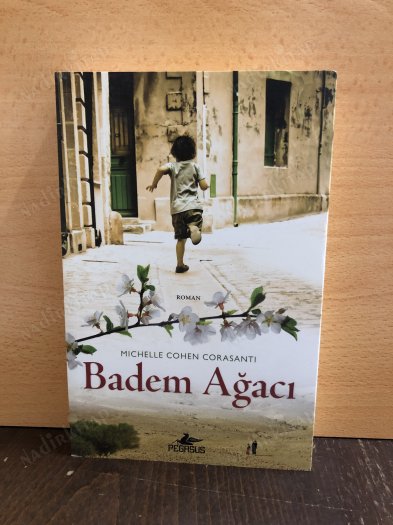 Badem Ağacı kapağı
