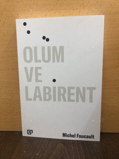 Ölüm ve labirent kapağı
