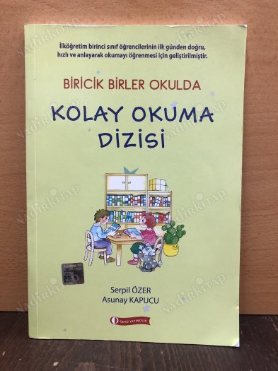 BİRİCİK BİRLER OKULDA - KOLAY OKUMA DİZİSİ kapağı