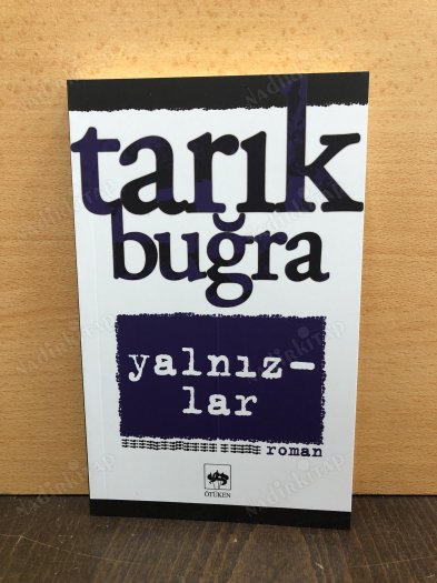 Yalnızlar kapağı