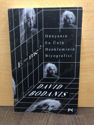 Dünyanın En Ünlü Denkleminin Biyografisi: E=mc2 kapağı
