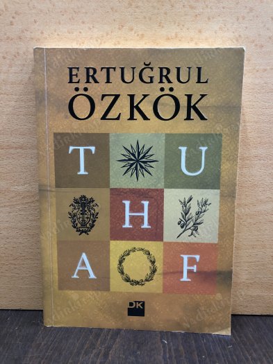 TUHAF kapağı