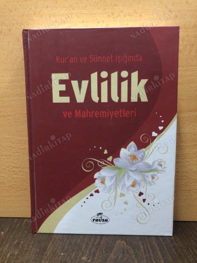 Kur'an ve Sünnet Işığında Evlilik ve Mahremiyetleri kapağı
