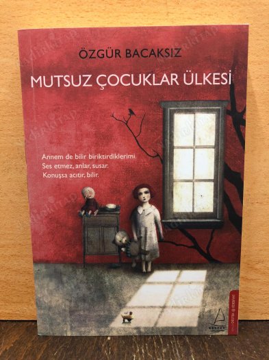 Mutsuz Çocuklar Ülkesi kapağı