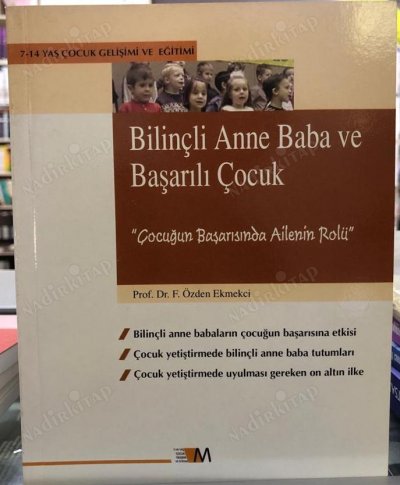 BİLİNÇLİ ANNE BABA ve BAŞARILI ÇOCUK kapağı