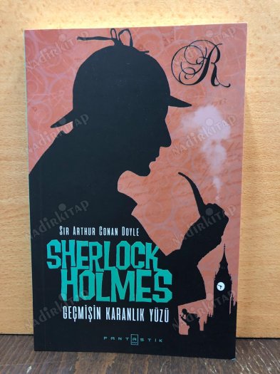 Sherlock Holmes Geçmişin Karanlık Yüzü kapağı