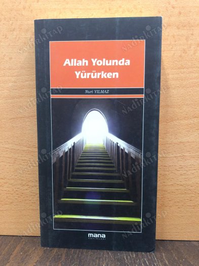 Allah Yolunda Yürürken kapağı