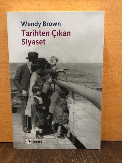 Tarihten Çıkan Siyaset kapağı