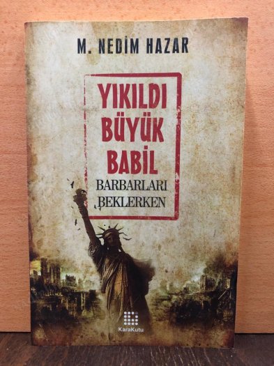 YIKILDI BÜYÜK BABİL BARBARLARI BEKLERKEN kapağı