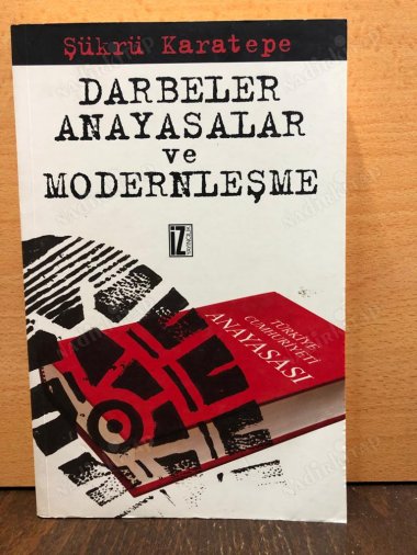 Darbeler, Anayasalar ve Modernleşme kapağı