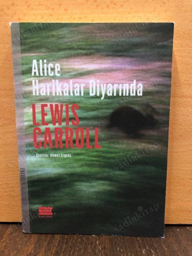 ALICE HARİKALAR DİYARINDA kapağı