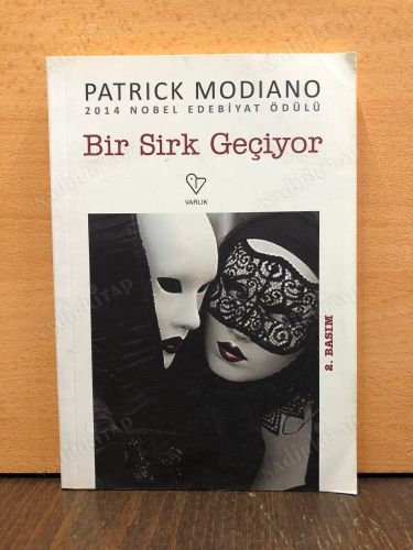 Bir Sirk Geçiyor kapağı