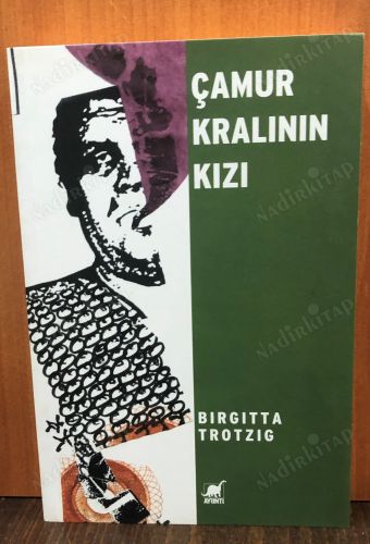 ÇAMUR KRALININ KIZI kapağı