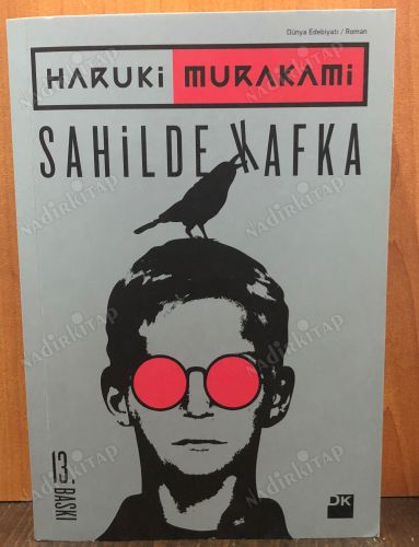 Sahilde Kafka kapağı