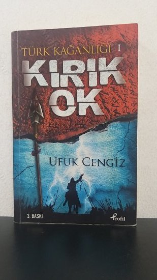 TÜRK KAĞANLIĞI 1 - KIRIK OK kapağı